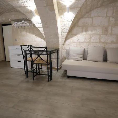 Apartment Due Passi Dal Borgo Antico 3 *